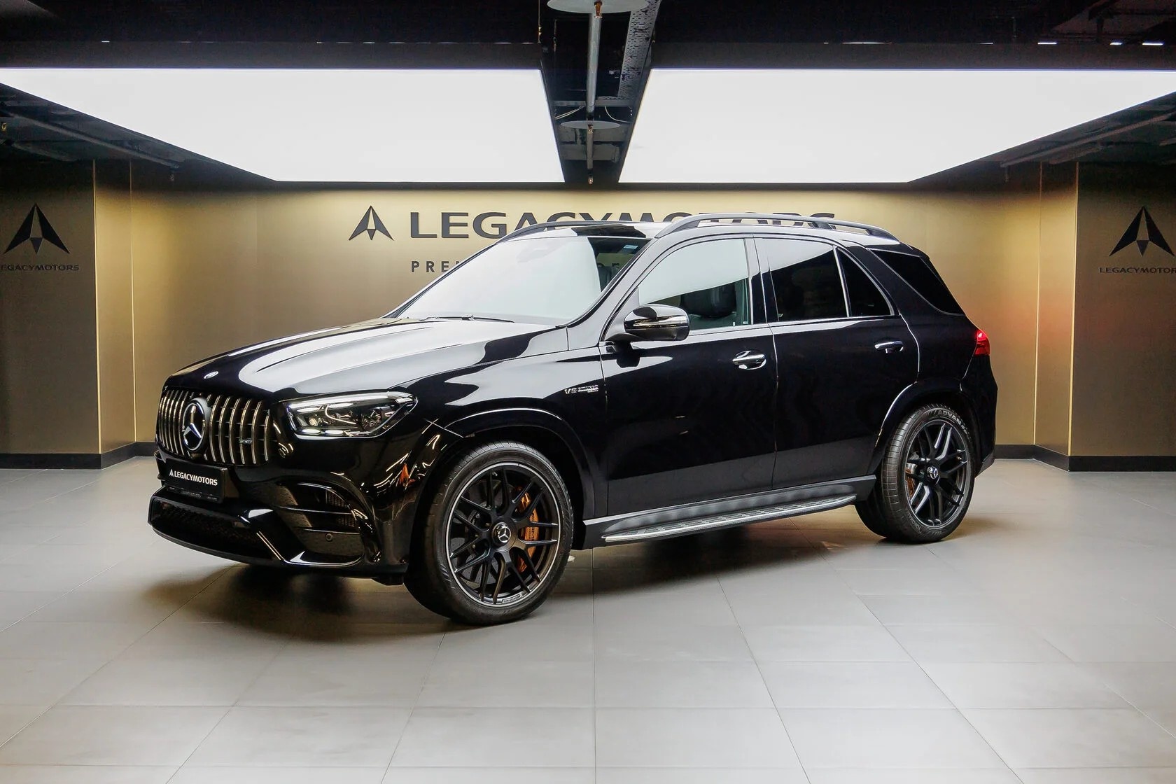 Mercedes-AMG: скорость, страсть и совершенство.