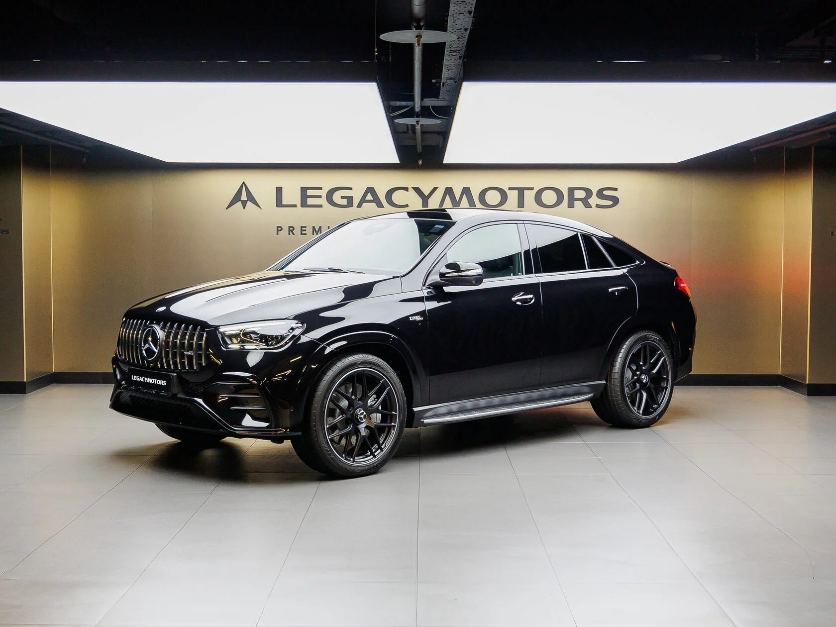 Mercedes-AMG: скорость, страсть и совершенство.