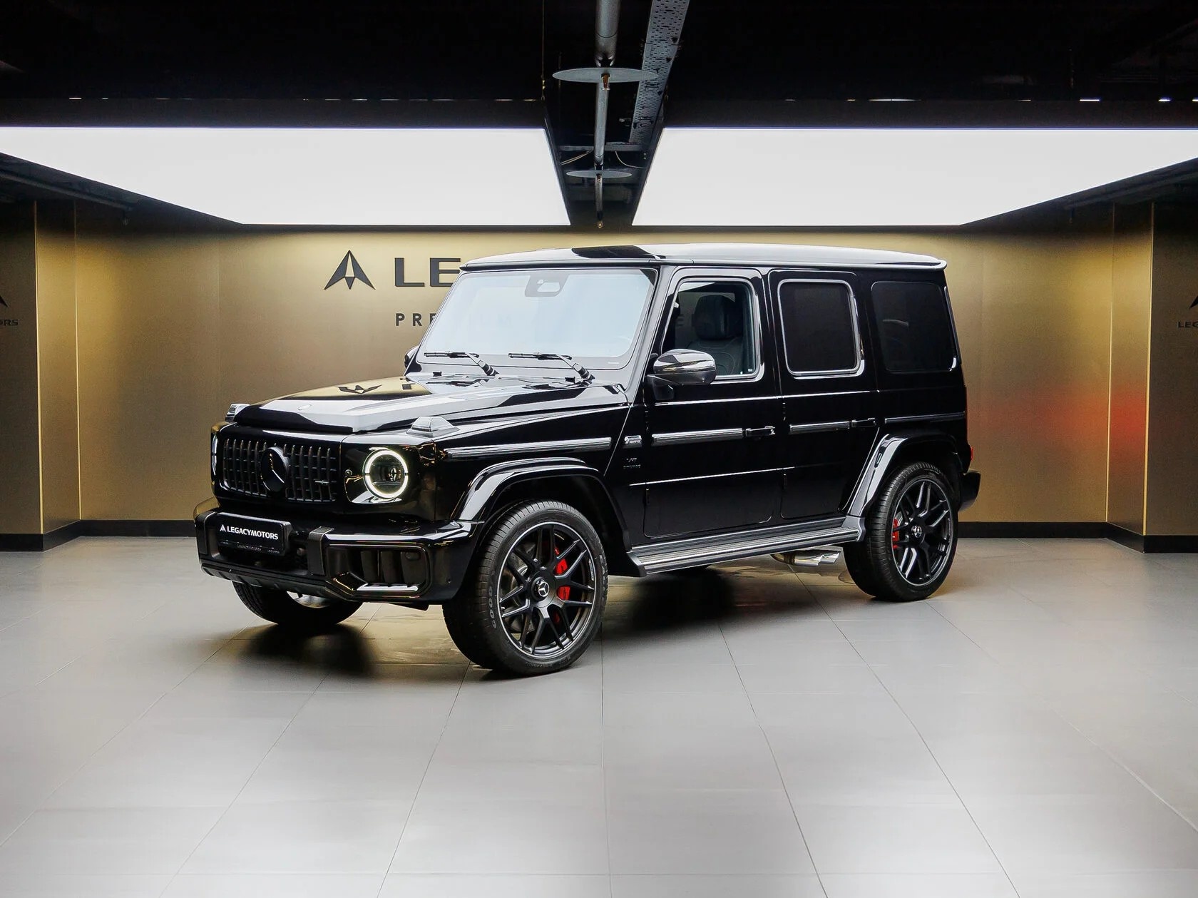 Mercedes-AMG: скорость, страсть и совершенство.
