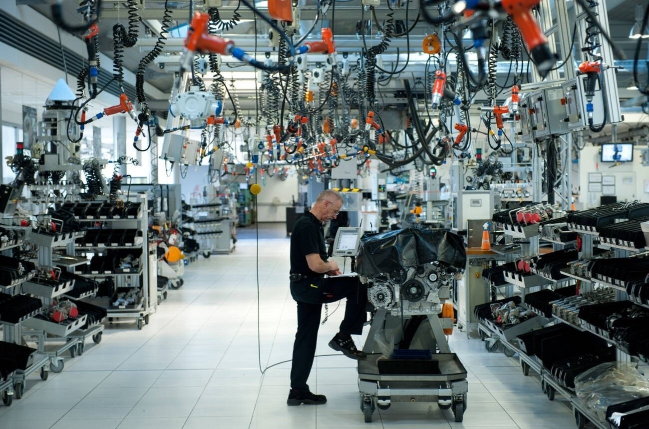 «One Man – One Engine»: почему у AMG каждый мотор — с подписью.