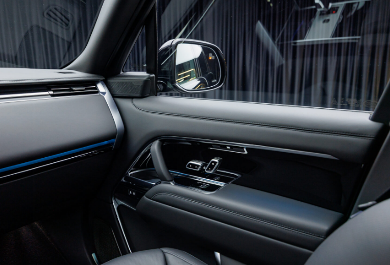 Range Rover Long: отличия и особенности удлиненной модели британского внедороджника
