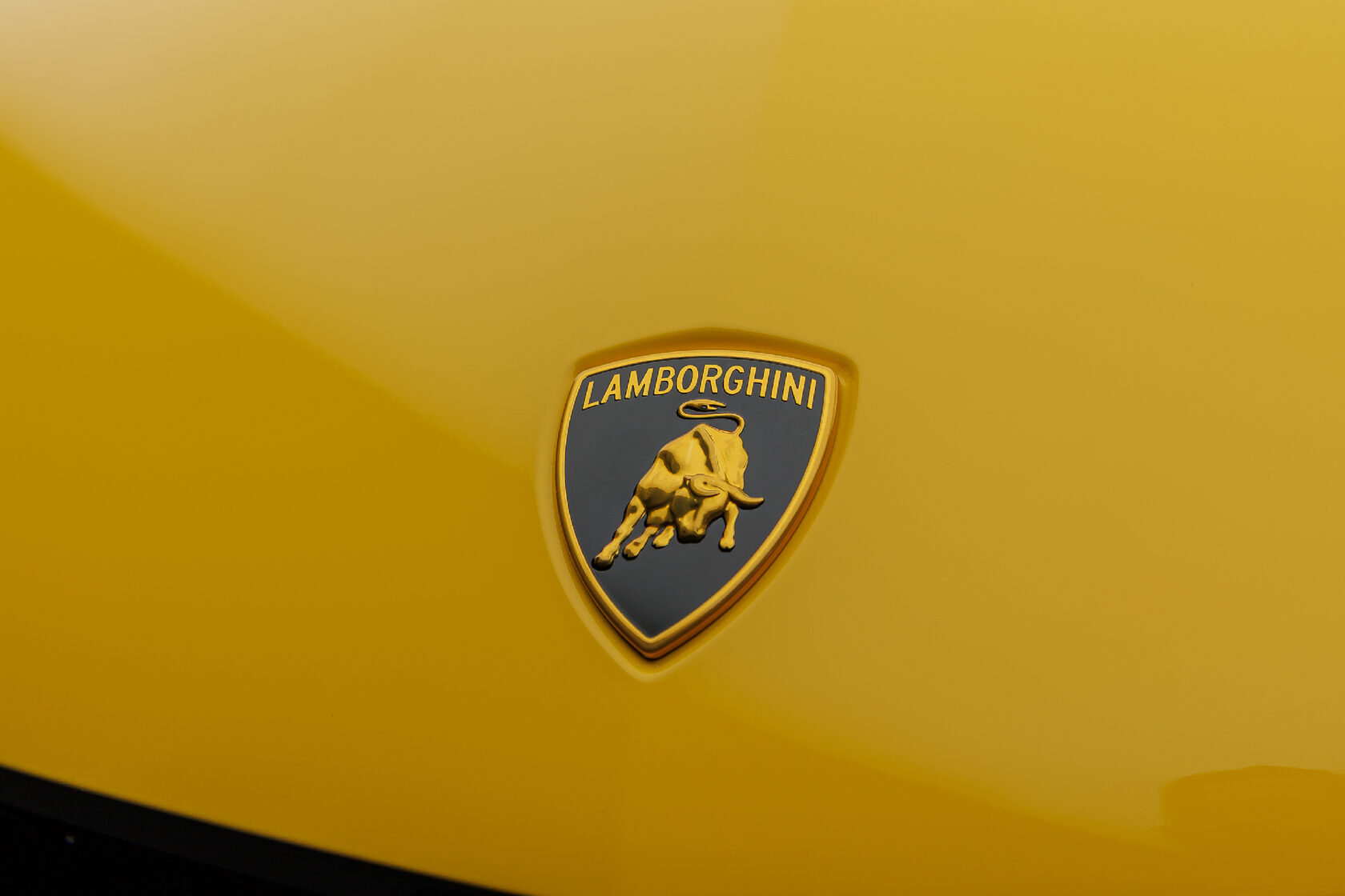 Lamborghini Urus: суперкар в кузове кроссовера.