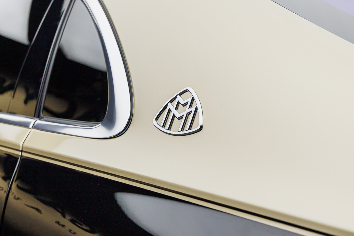 Новое поступление на склад — Maybach S 580 в двухцветной окраске