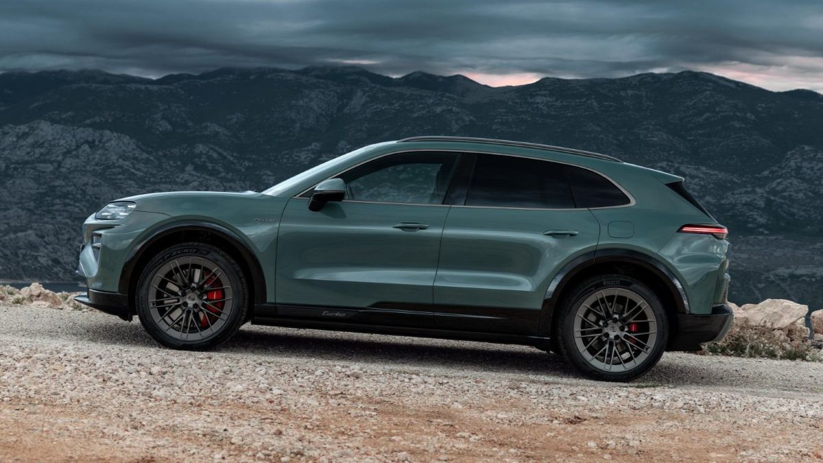 Porsche меняет свою стратегию: причины и перспективы.