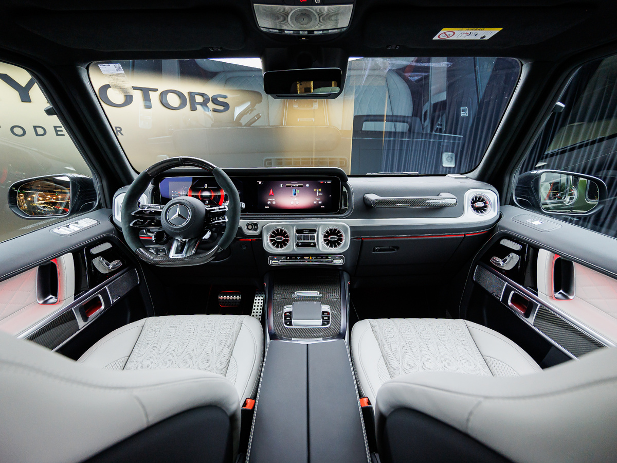 Новое поступление на склад — редкий Mercedes-AMG G 63
