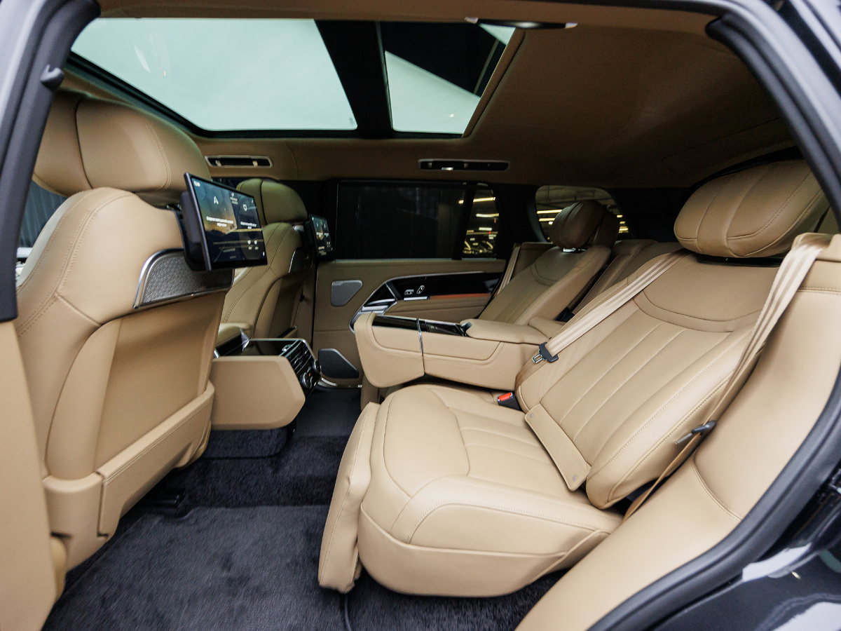 Новое поступление на склад — Range Rover Autobiography LWB