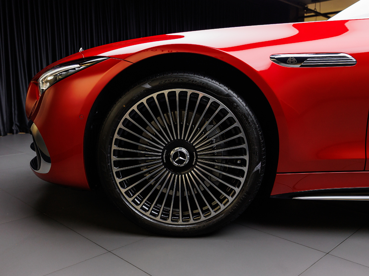 Новое поступление на склад — Mercedes-Maybach SL 680.