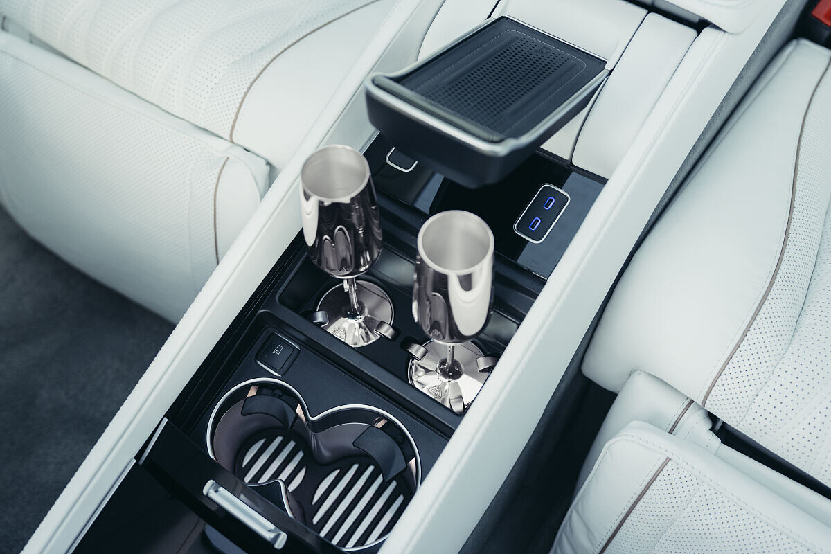 Mercedes-Maybach GLS стал еще роскошнее. Но главная премьера — не в новом дизайне