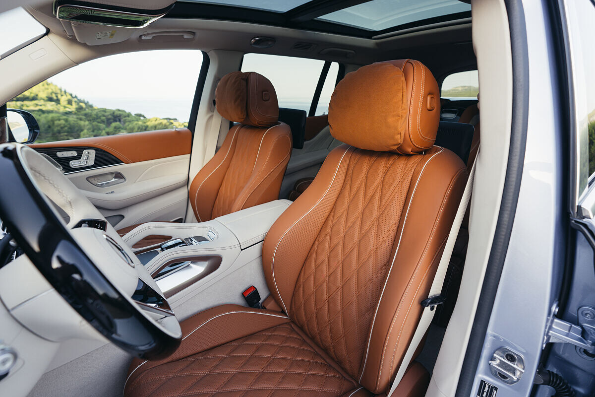 Mercedes-Maybach GLS стал еще роскошнее. Но главная премьера — не в новом дизайне