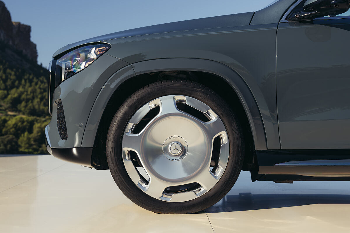 Mercedes-Maybach GLS стал еще роскошнее. Но главная премьера — не в новом дизайне