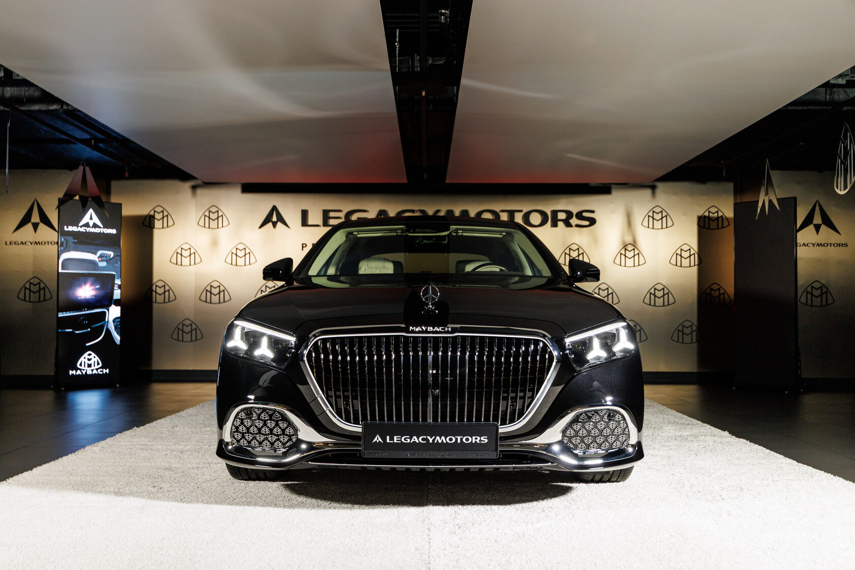 Компания Legacy Motors первой в России представила рестайлинговый Mercedes-Maybach S-Class