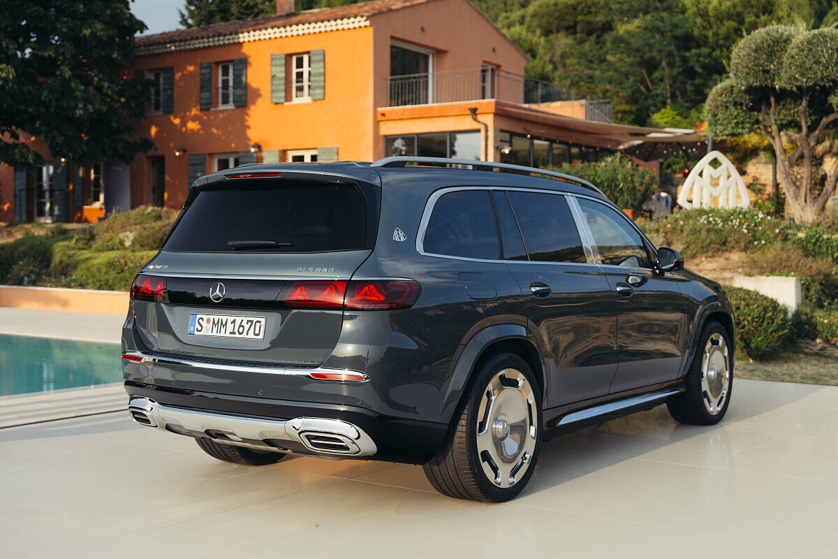 Mercedes-Maybach GLS стал еще роскошнее. Но главная премьера — не в новом дизайне