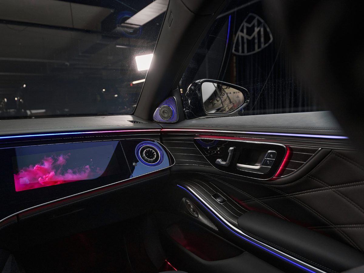 Единственный в России Mercedes-Maybach S-Class Night Series появился в Москве