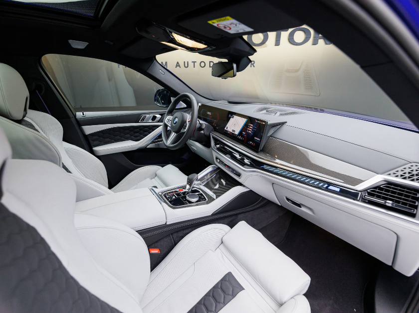 BMW X6 против Mercedes-Benz GLE Coupe: управляемость или комфорт.