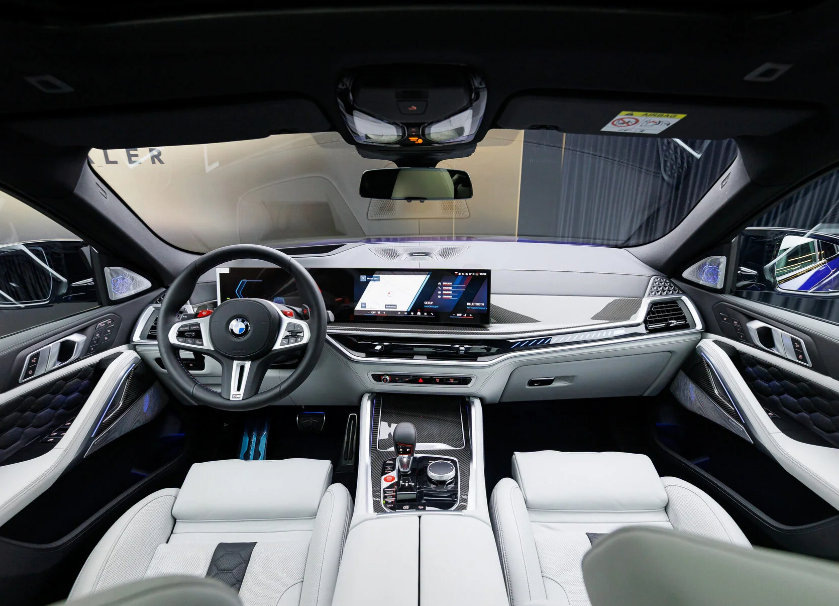 BMW X6 против Mercedes-Benz GLE Coupe: управляемость или комфорт.